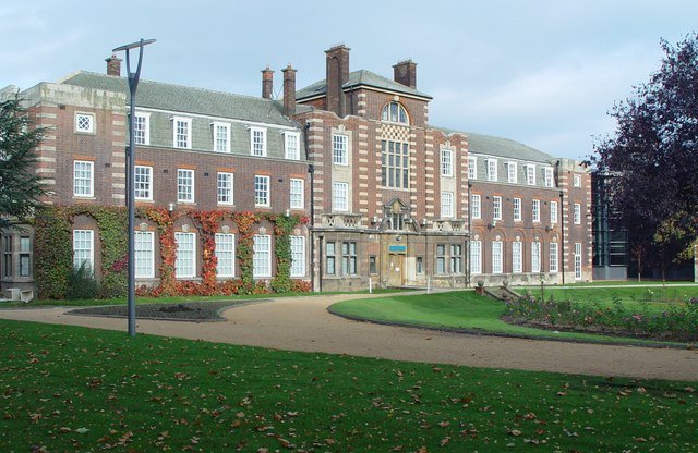 Peter Church / The University of Hull - Esk Building